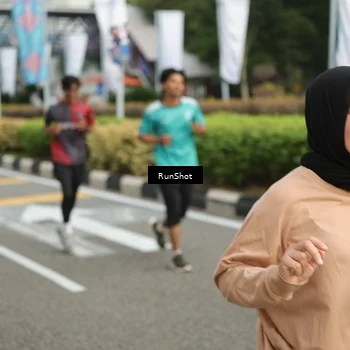 Runner Photo 4751108