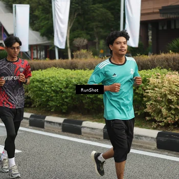 Runner Photo 4751176