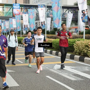 Runner Photo 4751317