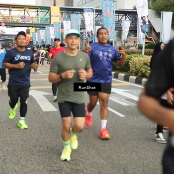 Runner Photo 4751415