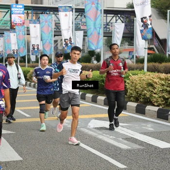 Runner Photo 4751536