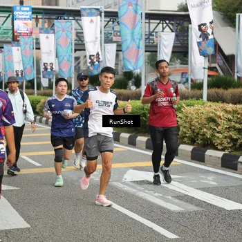 Runner Photo 4751563