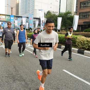 Runner Photo 4751883