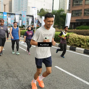 Runner Photo 4751917