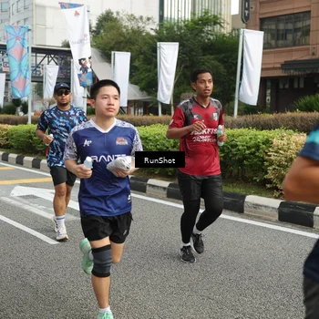 Runner Photo 4753918