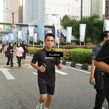 Runner Photo 4754174
