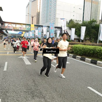 Runner Photo 4755051