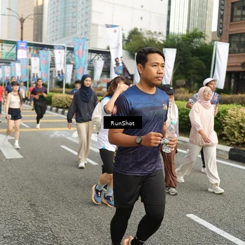 Runner Photo 4755608