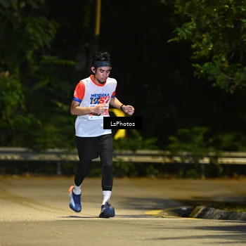 Runner Photo 4756533