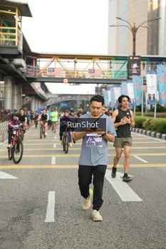 Runner Photo 4756917