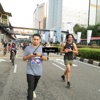 Runner Photo 4757053