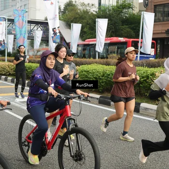 Runner Photo 4757312