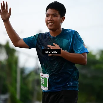 Runner Photo 4757343