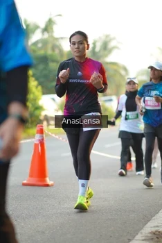 Runner Photo 4757387
