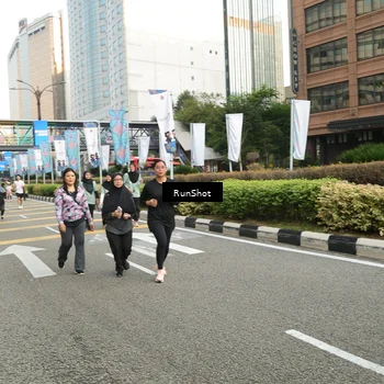 Runner Photo 4758435