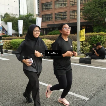 Runner Photo 4758563