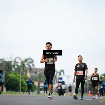 Runner Photo 4758672