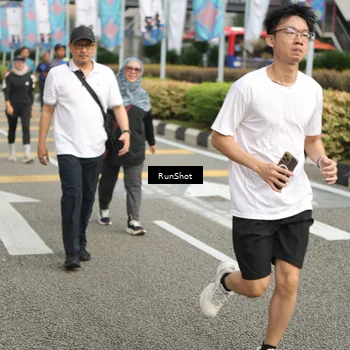 Runner Photo 4759033