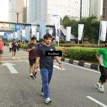 Runner Photo 4759912