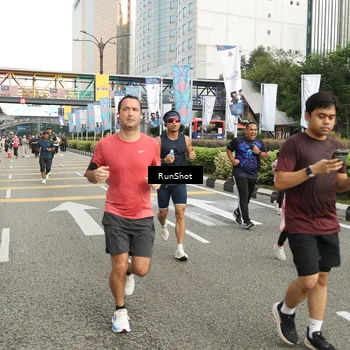 Runner Photo 4760018