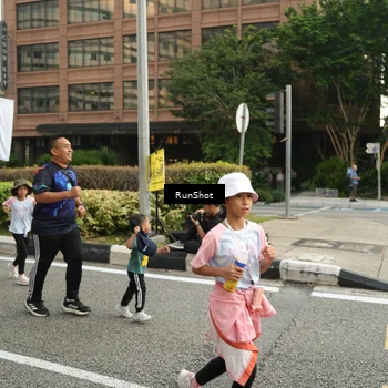 Runner Photo 4760203