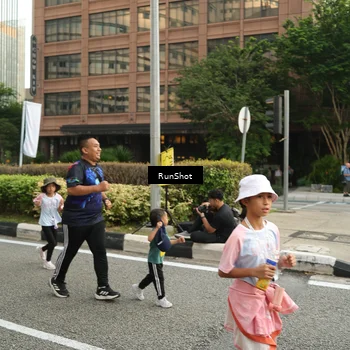 Runner Photo 4760216