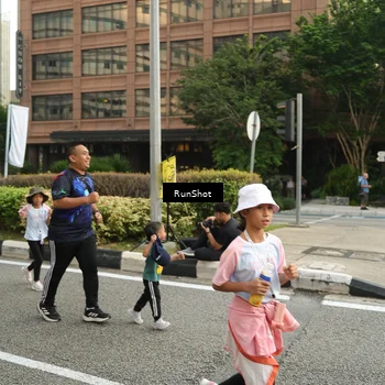 Runner Photo 4760244
