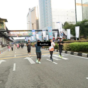 Runner Photo 4760246