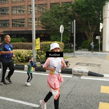 Runner Photo 4760260