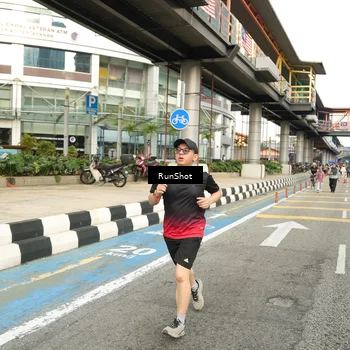 Runner Photo 4760335