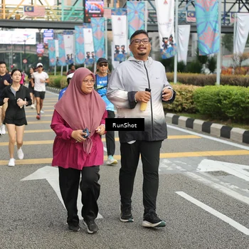Runner Photo 4760372