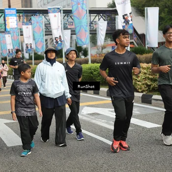 Runner Photo 4760384