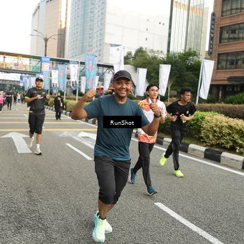 Runner Photo 4760423