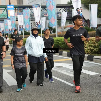 Runner Photo 4760511