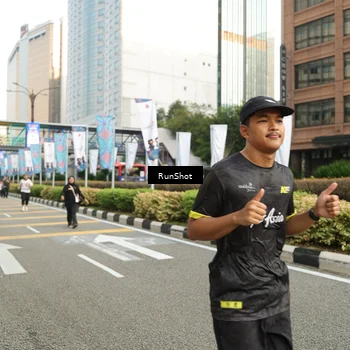 Runner Photo 4760660