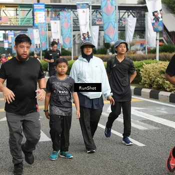 Runner Photo 4760778