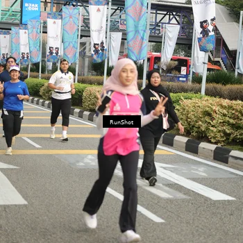 Runner Photo 4760909