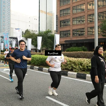 Runner Photo 4761447