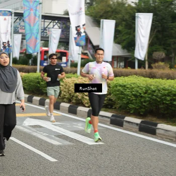 Runner Photo 4761553