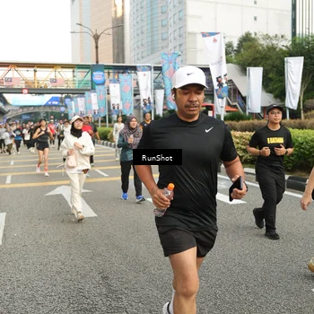 Runner Photo 4761818
