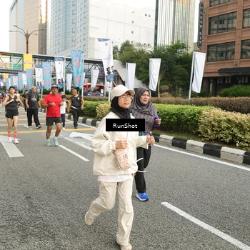 Runner Photo 4761823