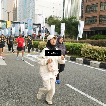 Runner Photo 4761824