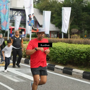 Runner Photo 4761936