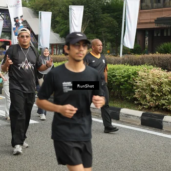 Runner Photo 4762172