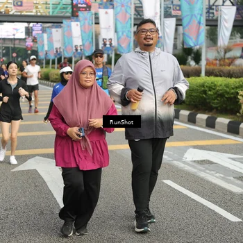 Runner Photo 4762373
