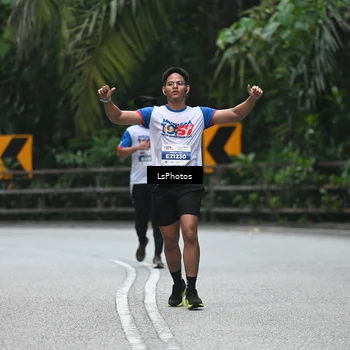 Runner Photo 4762512