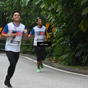 Runner Photo 4762533