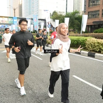 Runner Photo 4762565