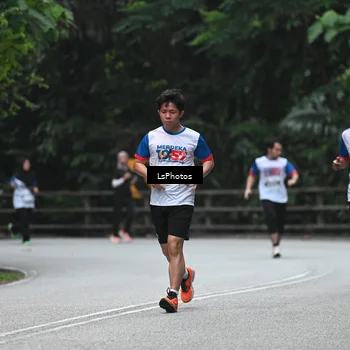 Runner Photo 4762681
