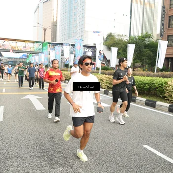 Runner Photo 4762743